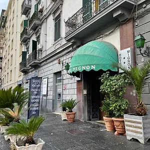 Mignon Napoli